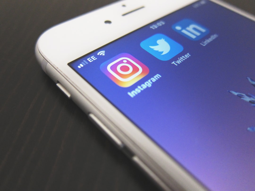 Marketing mobile apps on an Apple iPhone. Instagram, Twitter & Linkedin. My weapons of choice.